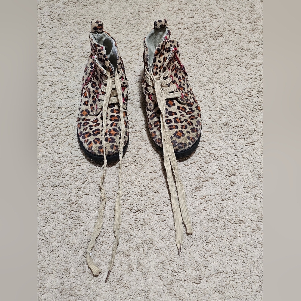 Girls Boots - Size 1 - Leopard Print - Excellent Tread - Zip Up